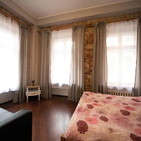 דירה 4 Bedroom Old Town *