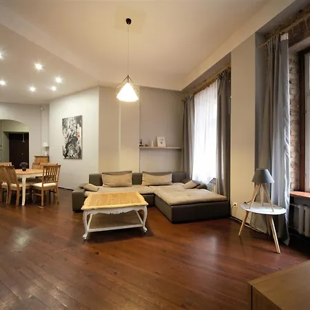 4 Bedroom Old Town * ריגה