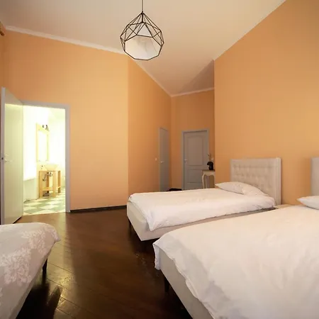 4 Bedroom Old Town *